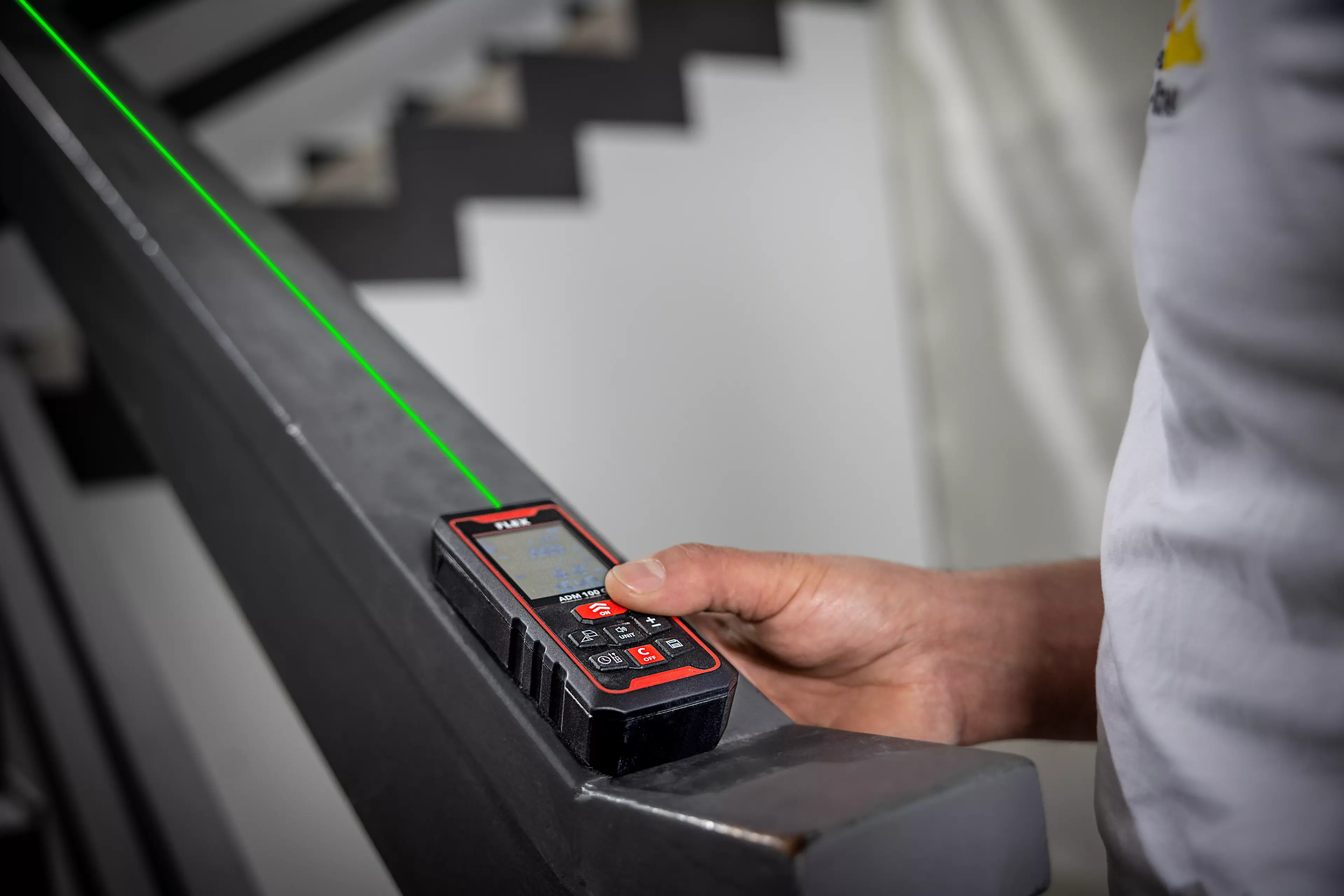 FLEX ADM 100 G, Laserový měřič vzdáleností