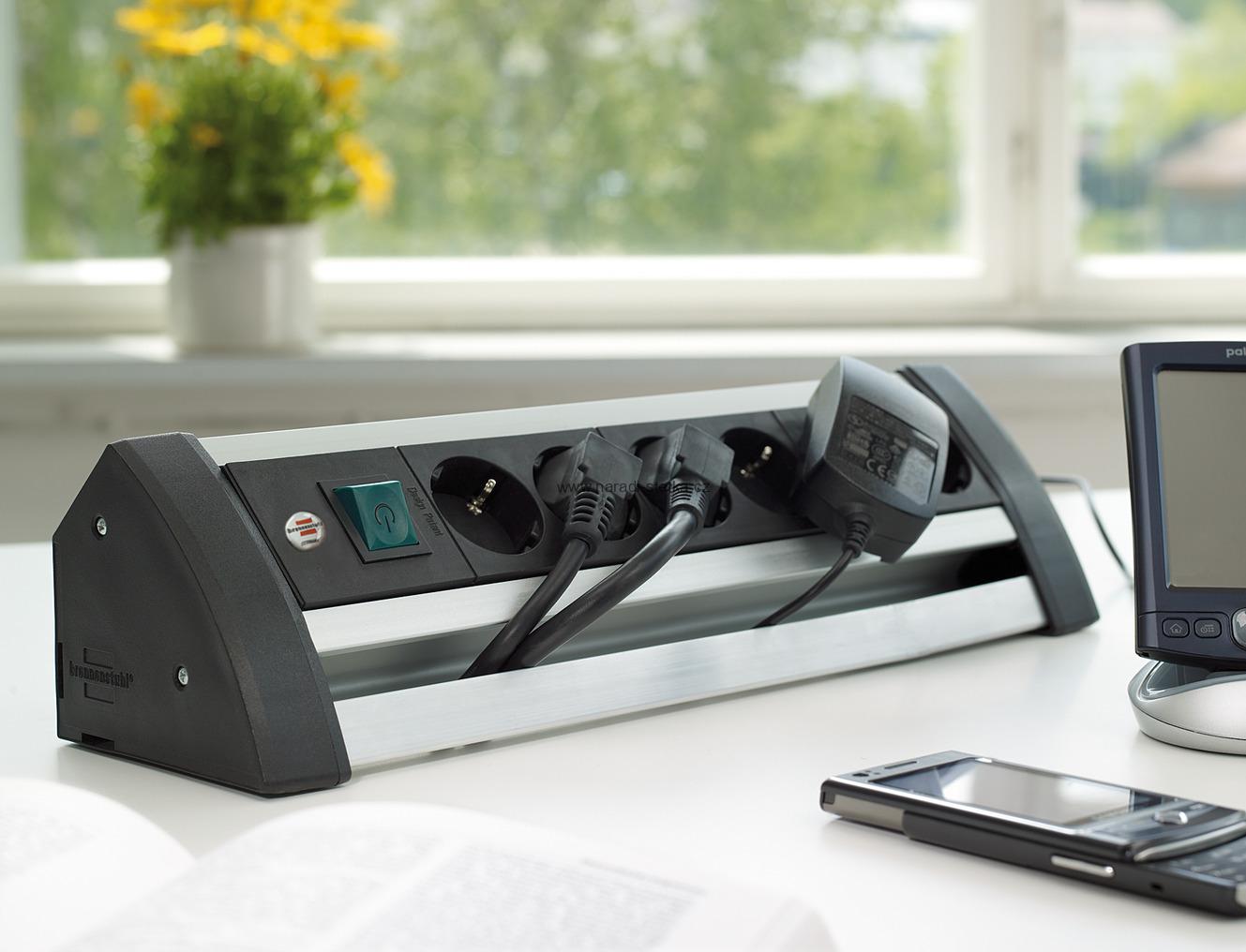 Brennenstuhl zásuvková lišta Premium-Alu-Line Office