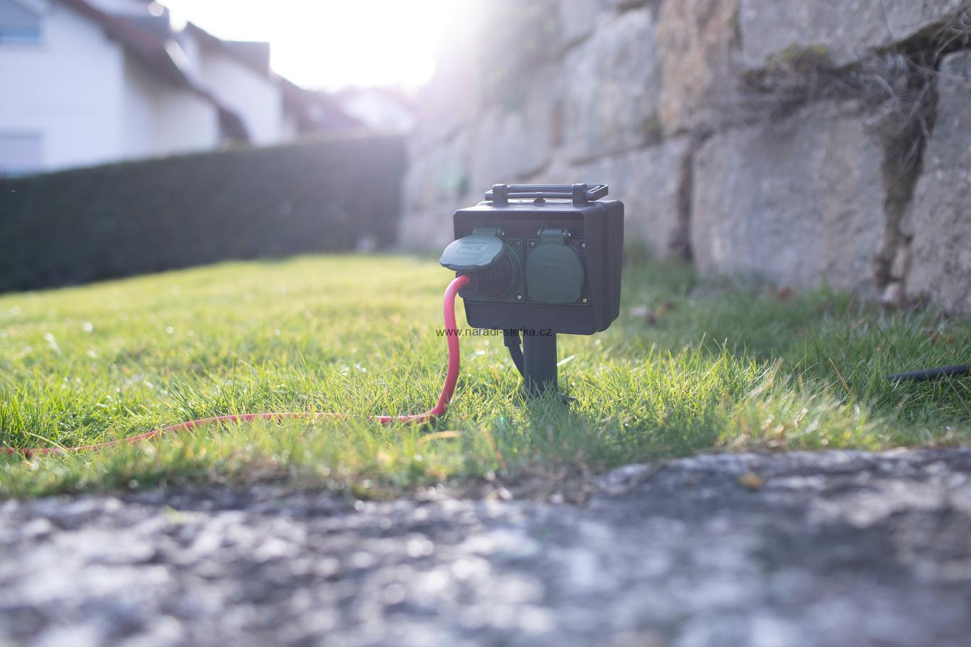 Brennenstuhl zahradní zásuvka se zemním bodcem IP44, 4x230V, 10m