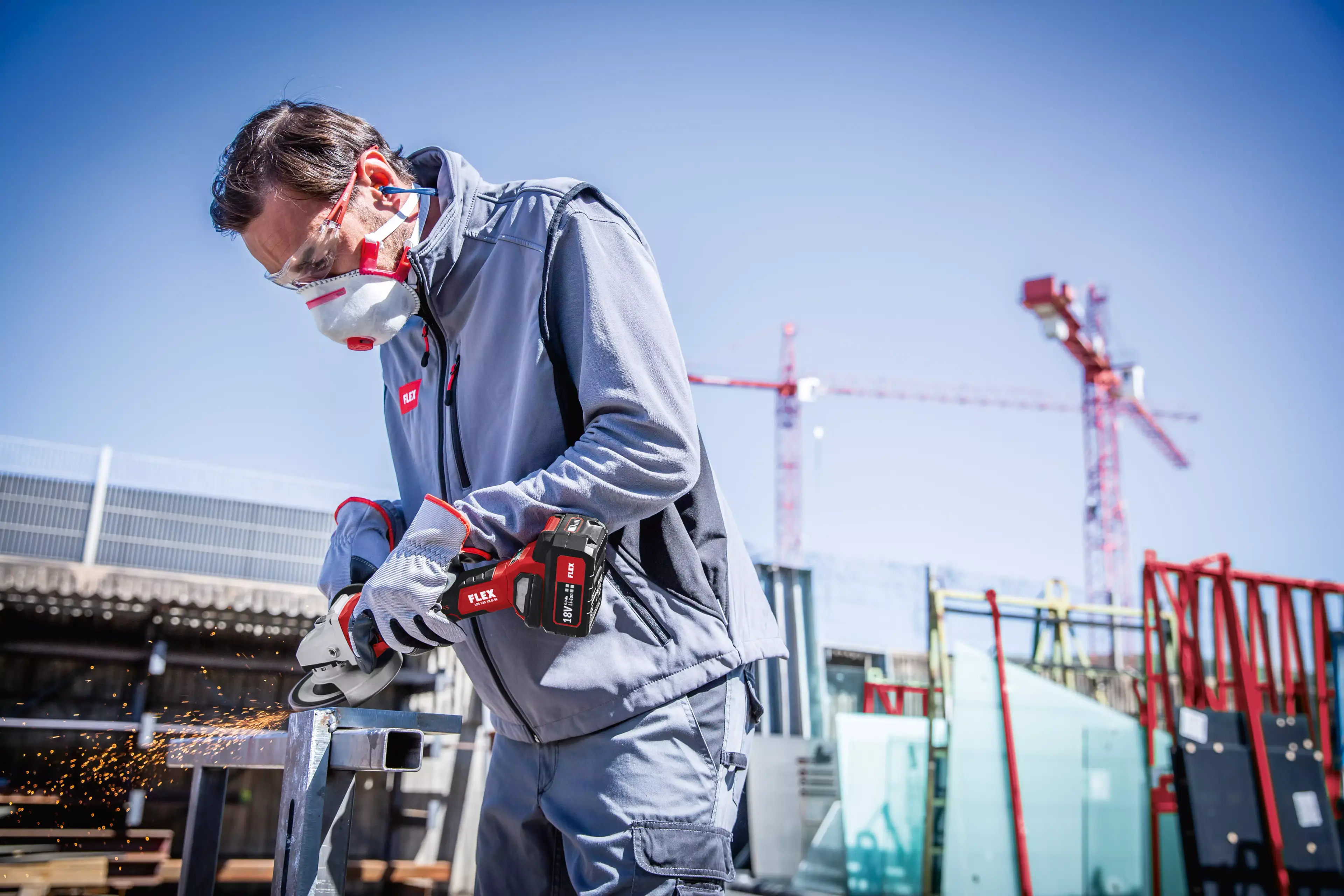 FLEX PACK Akční Sada Nářadí č.02, aku šroubovák 158Nm+ vrtací kladivo 2,6J + úhlová bruska 125mm s regulací