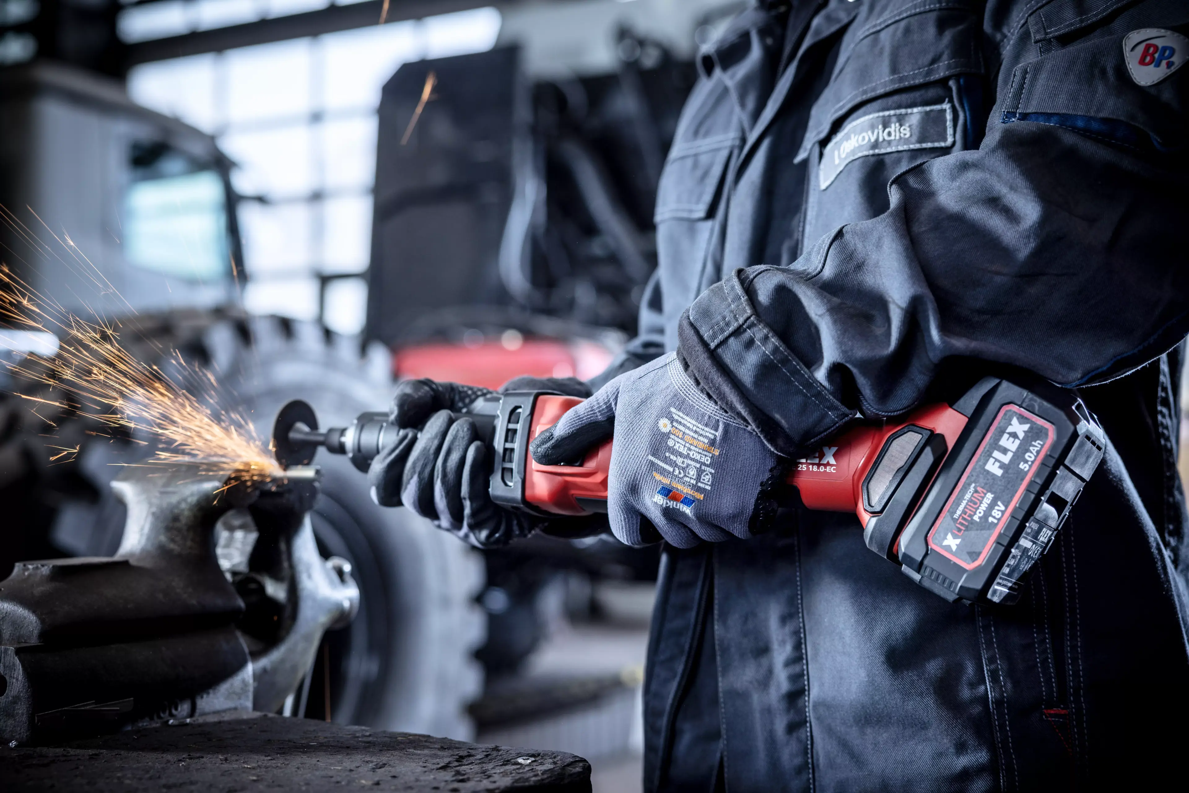 FLEX DGE 25 18.0-EC C Aku přímá bruska 18,0 V s variabilními otáčkami