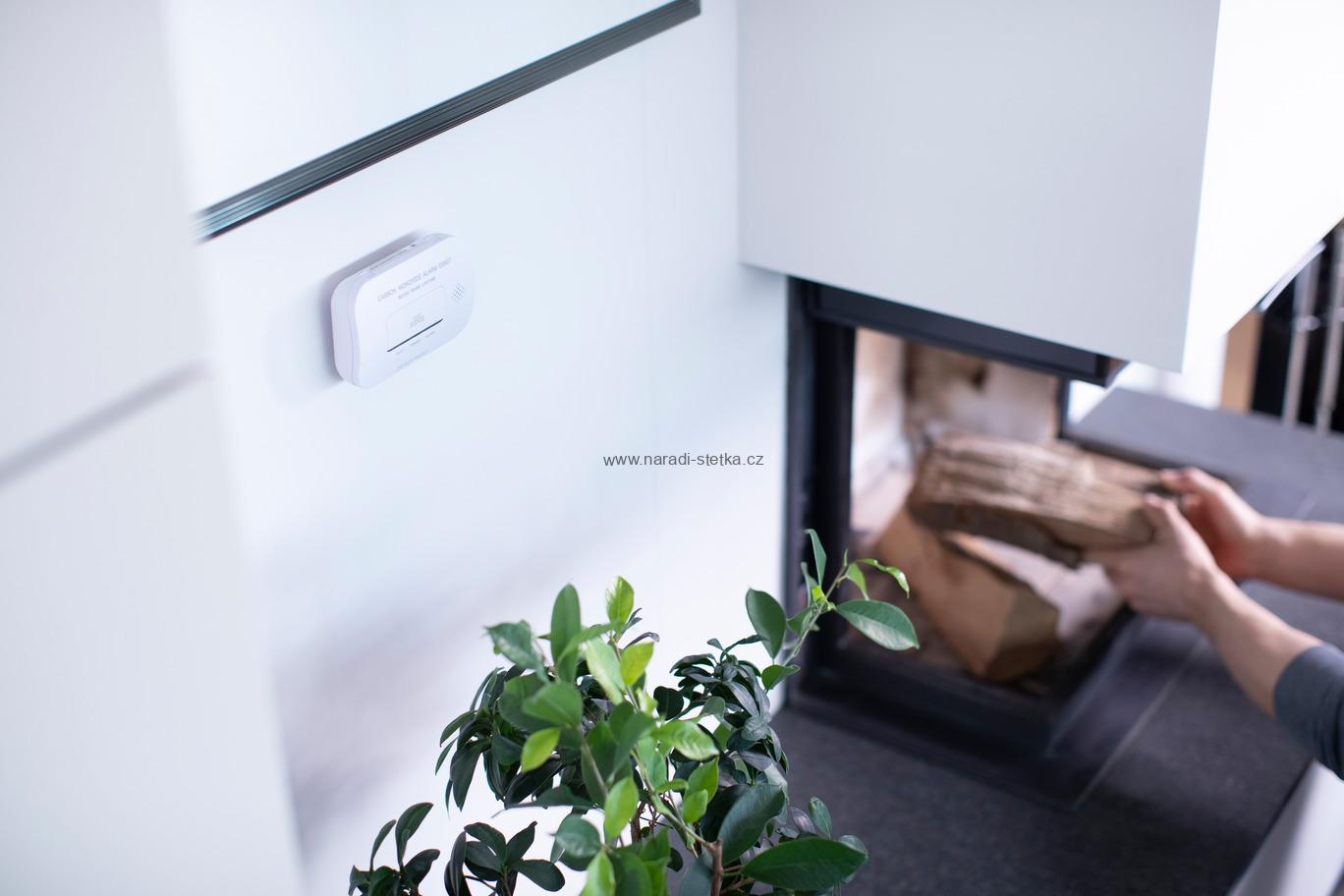 Brennenstuhl detektor CO CM A 3030 / Detektor oxidu uhelnatého, výstražný detektor oxidu uhelnatého s poplašným signálem a LED displejem