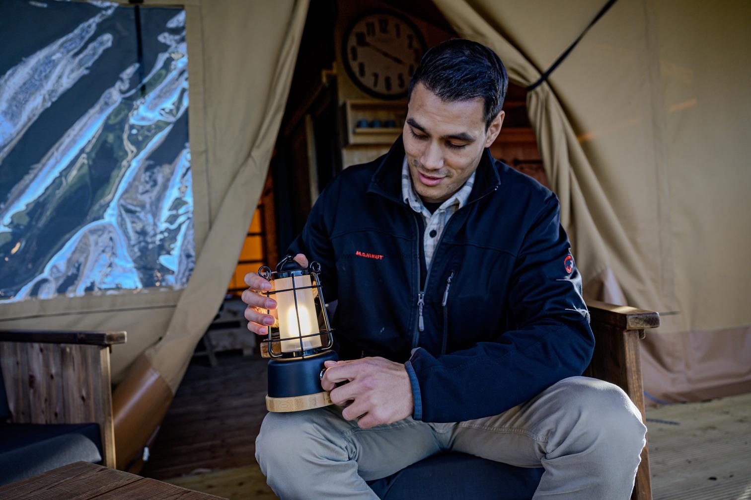 Brennenstuhl nabíjecí kempingová lampa CAL 1 s konopným provazem a bambusovým soklem, venkovní lampa s výkonem 370 lm, IP44, doba svícení až 75 h, stmívatelná, nastavitelná barva světla