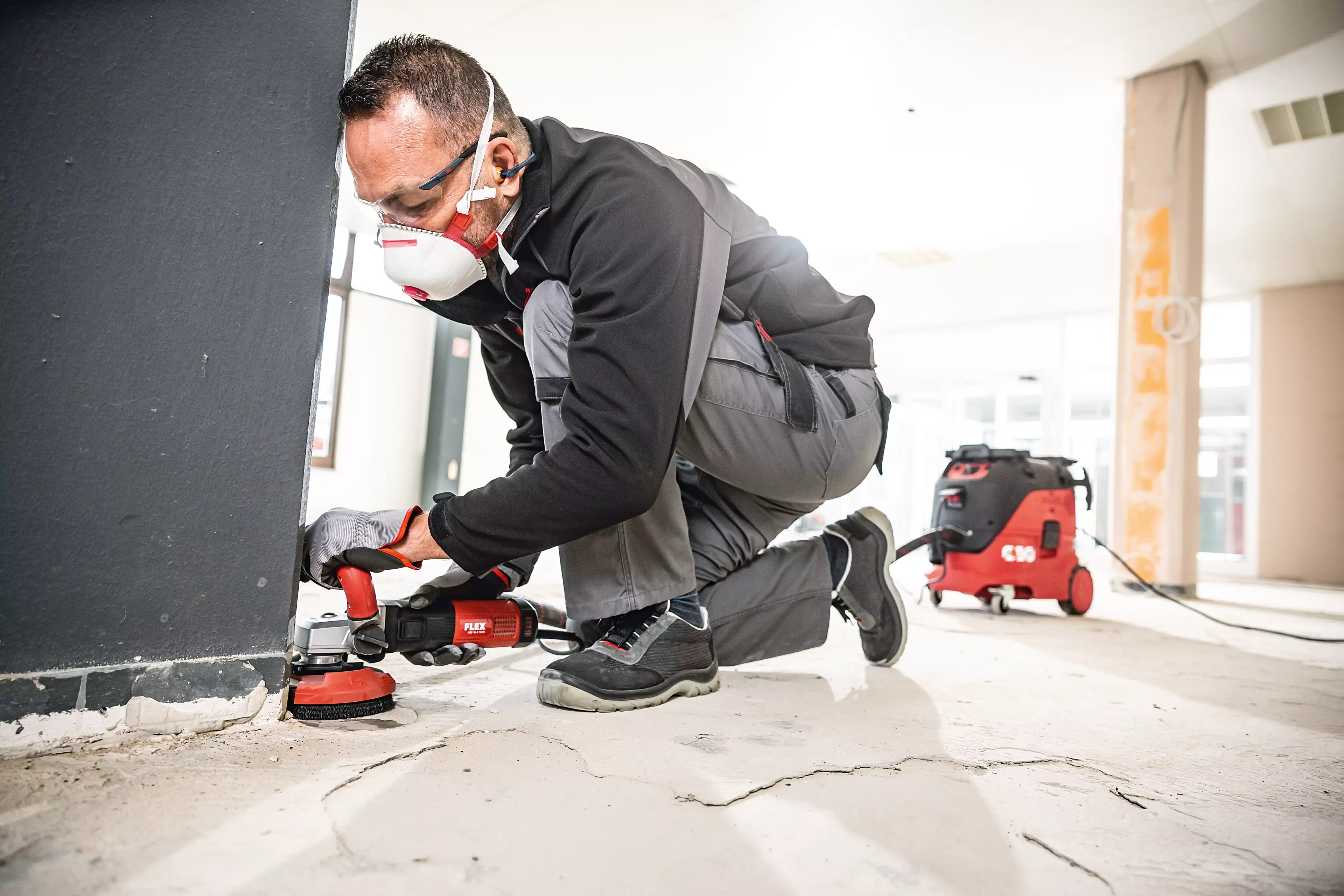 FLEX LDE 16-8 125 R, Kit Turbo-Jet II, Sanační bruska s variabilními otáčkami pro bezprašné broušení až do rohů, 125 mm