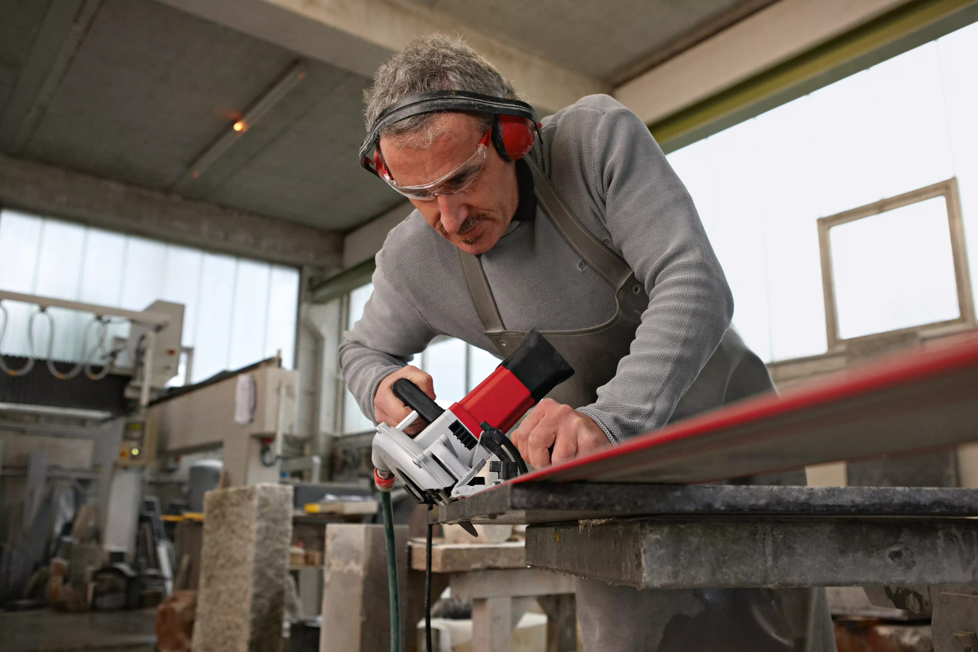 FLEX CS 60 WET, Diamantová pila na mokré řezy, řezy v pokosu do 45 °,se spínačem PRCD + GRS 160 Vodící lišta pro okružní pily