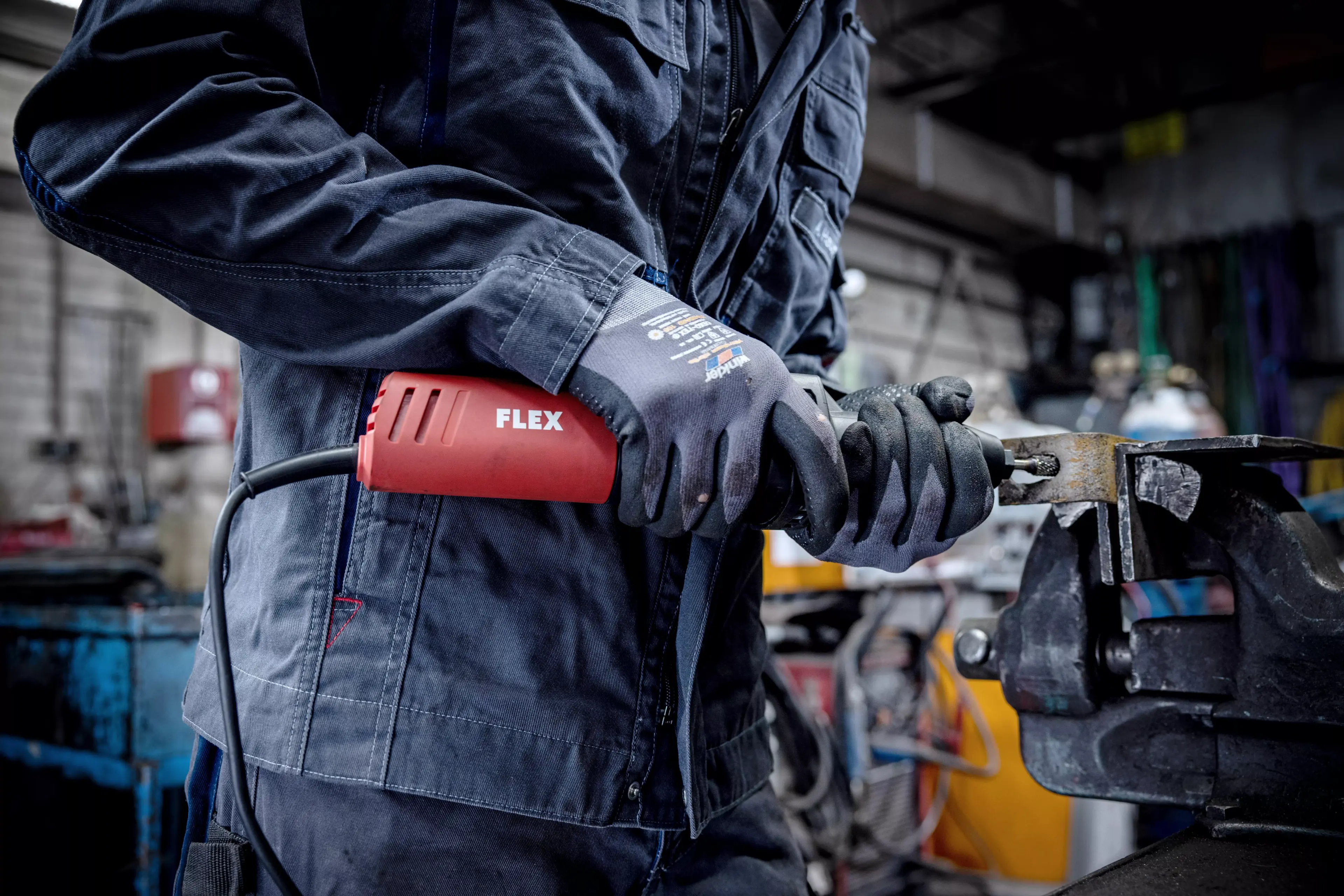 FLEX DGE 8-32, Přímá bruska se 800 W, s variabilními otáčkami