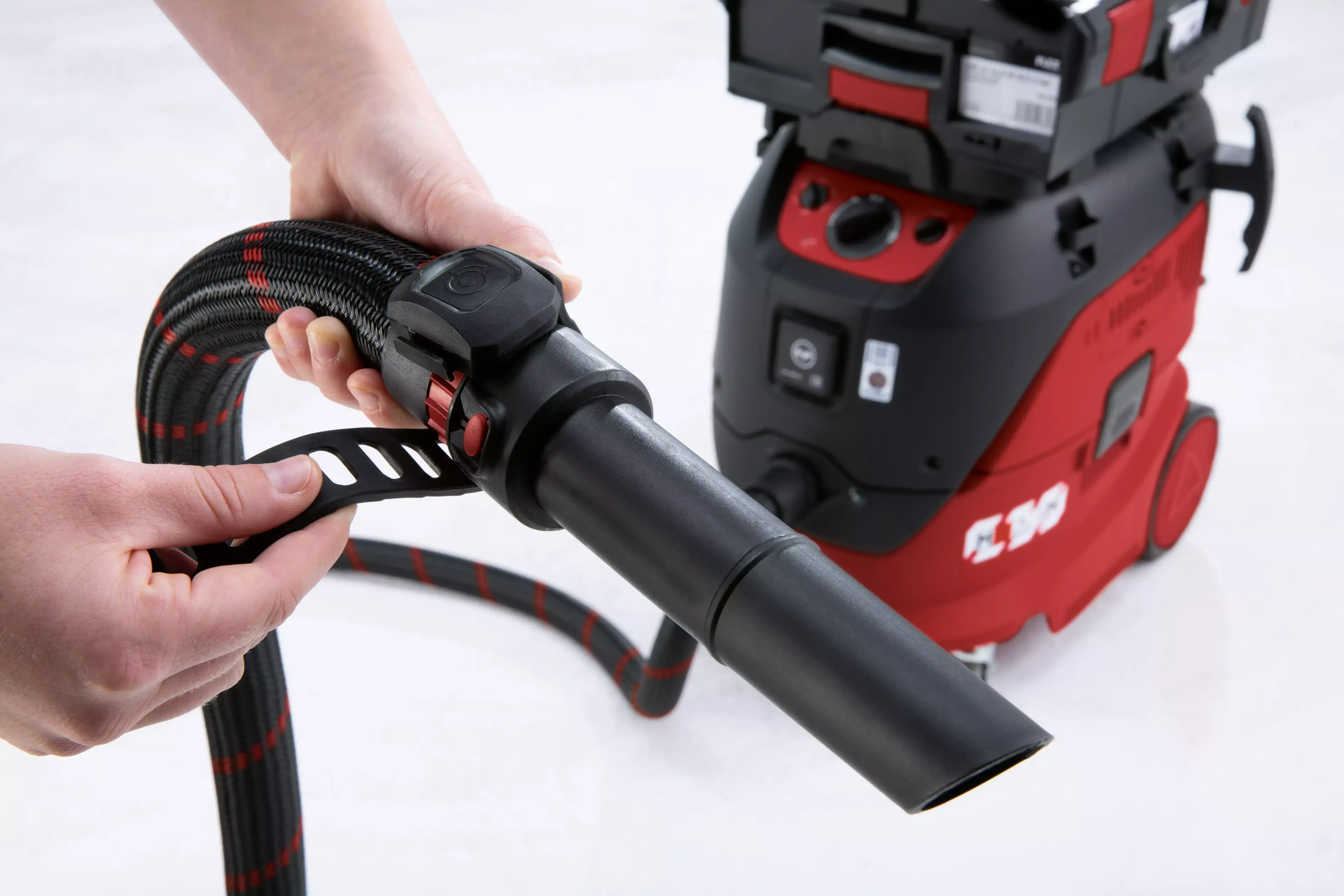 FLEX VCE CConnect, Dálkově ovládaná zásuvka s ovladačem