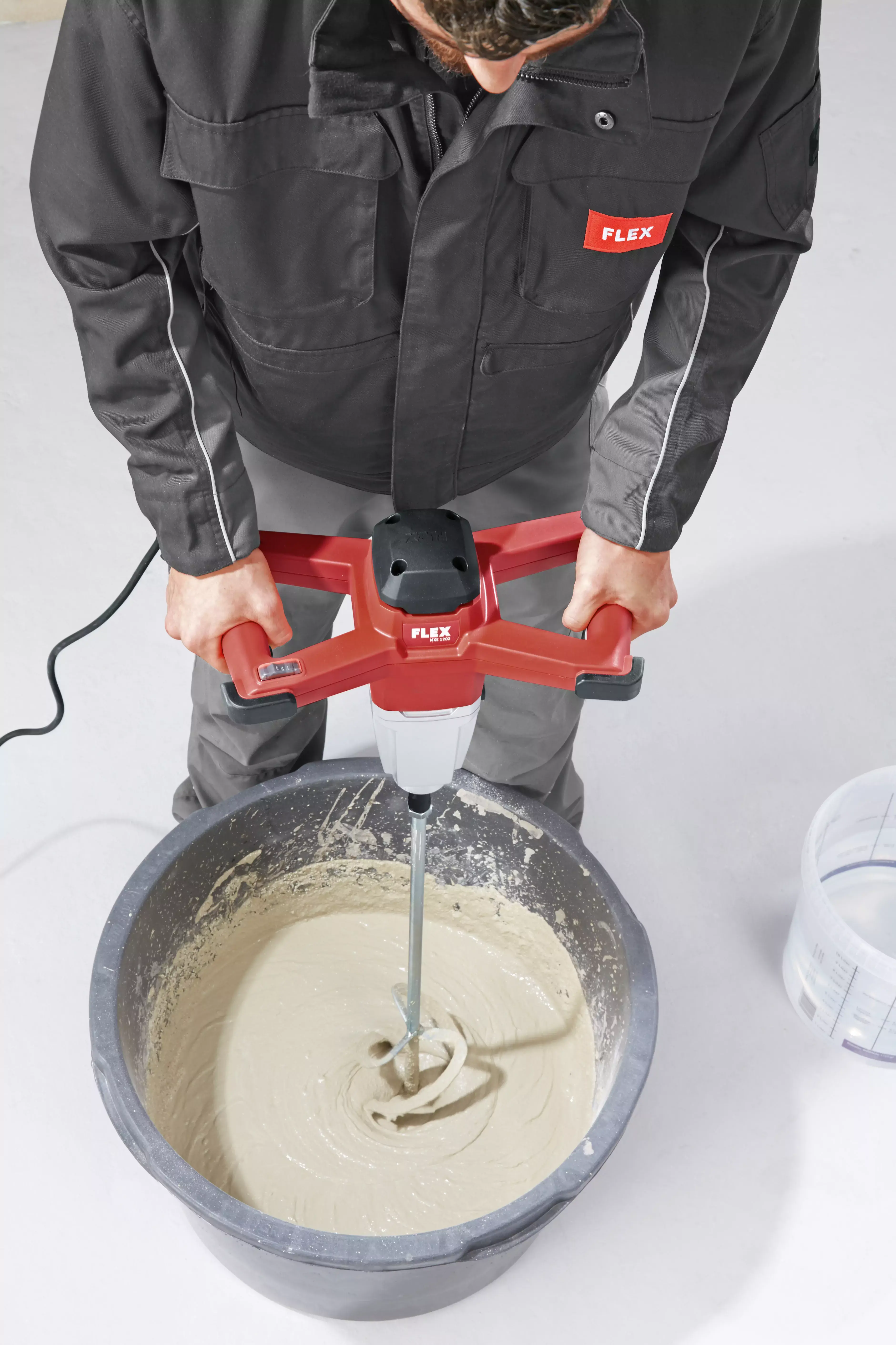 FLEX MXE 1202 + WR2 140, 1200 Wattů 2-rychlostní míchadlo + 2x spirálové míchací metly 140 mm