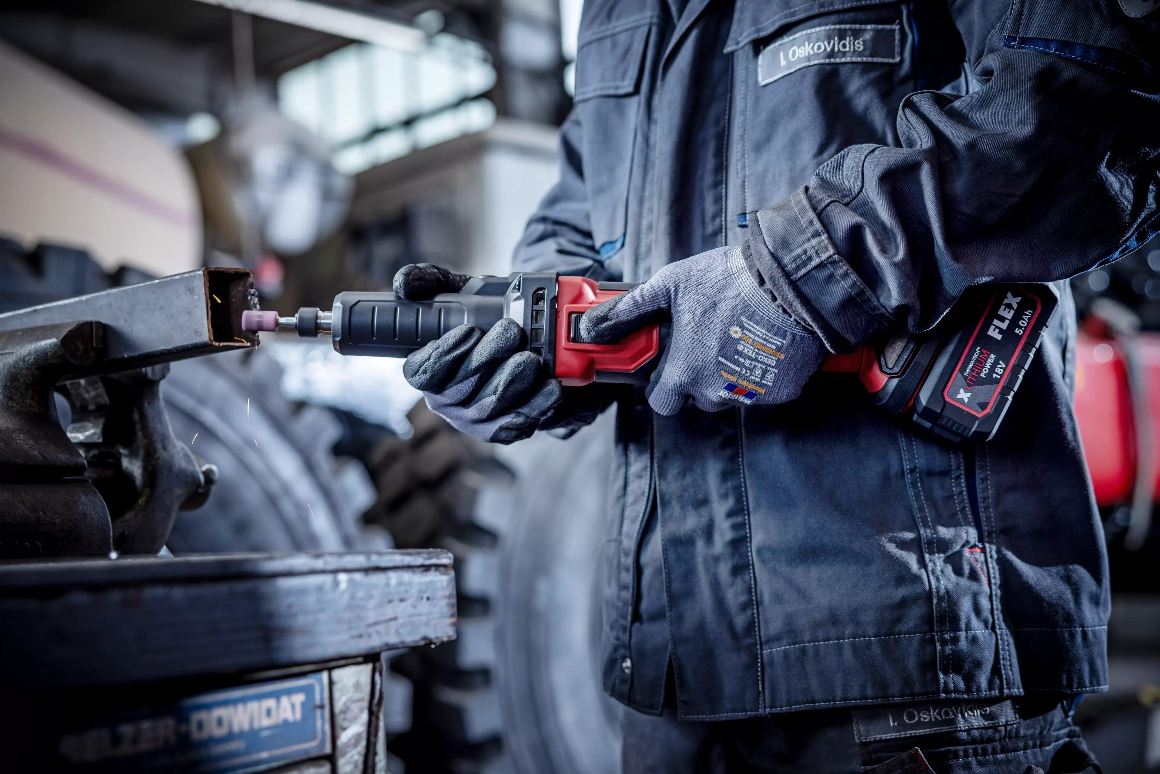 FLEX DGE 25 18.0-EC C Aku přímá bruska 18,0 V s variabilními otáčkami