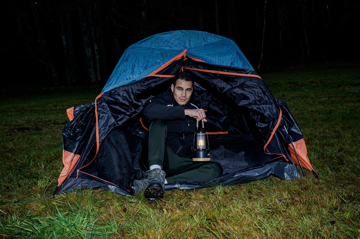 Brennenstuhl nabíjecí kempingová lampa CAL 1 s konopným provazem a bambusovým soklem, venkovní lampa s výkonem 370 lm, IP44, doba svícení až 75 h, stmívatelná, nastavitelná barva světla