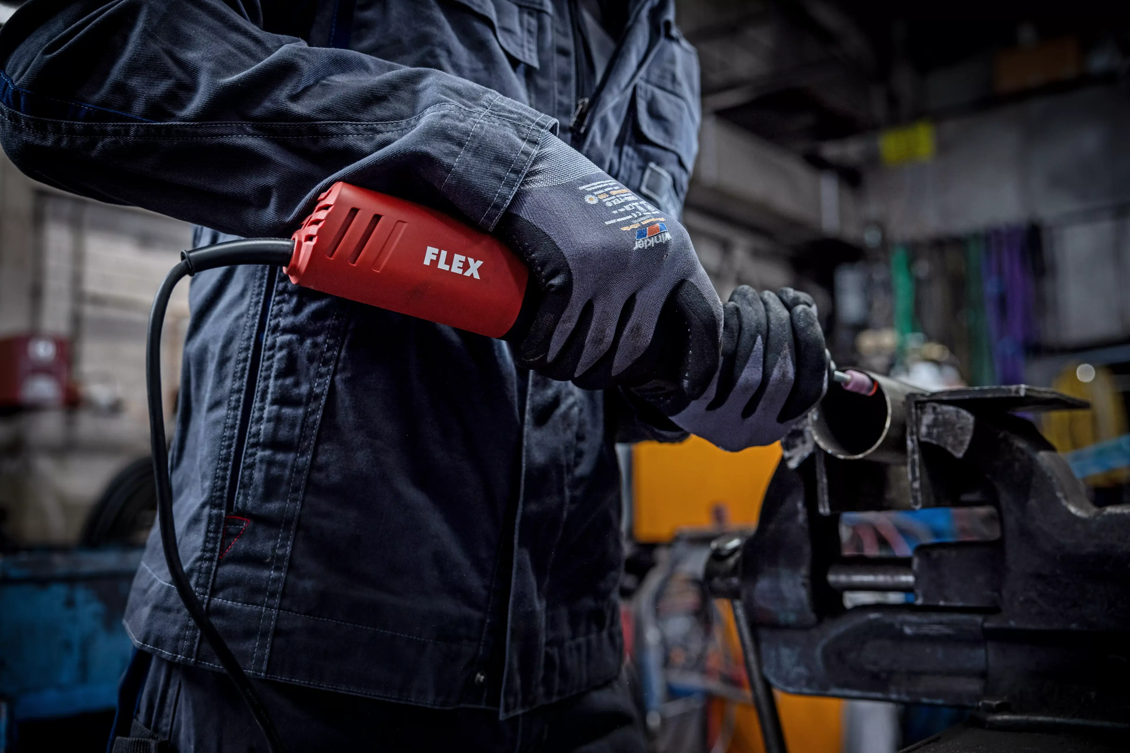 FLEX DGE 8-32, Přímá bruska se 800 W, s variabilními otáčkami