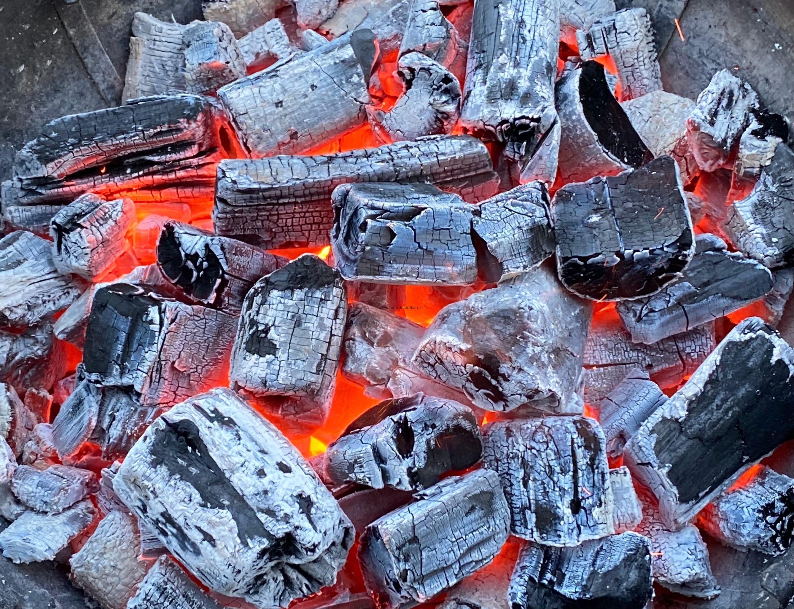 Velkoobjemové olšové dřevěné uhlí Grillep 50 l