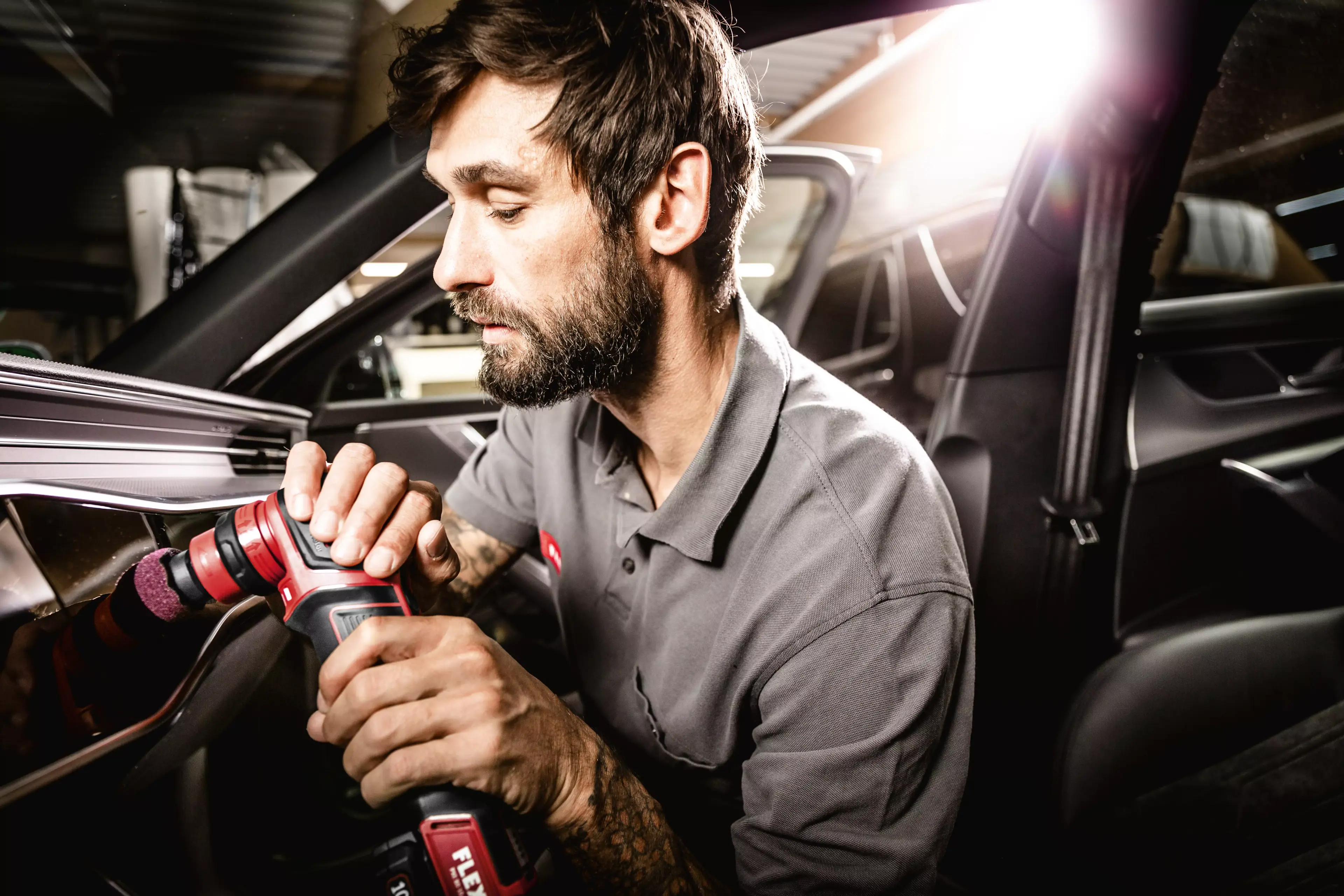 FLEX PXE 80 10.8-EC, Chytrá aku-leštička 10,8 V