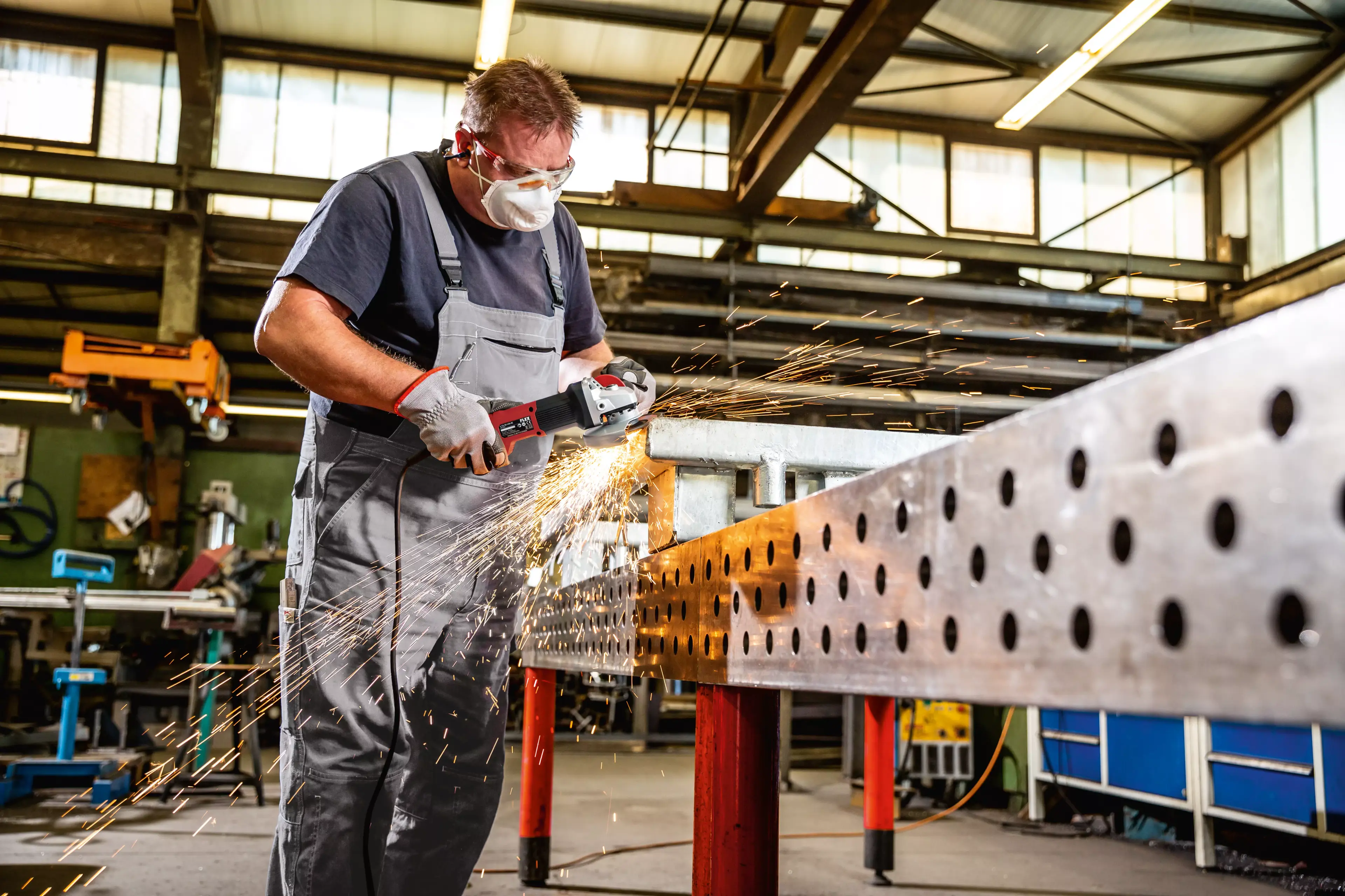 FLEX L 13-10 125-EC 1300 Wattů úhlová bruska s bezuhlíkovým motorem 125 mm