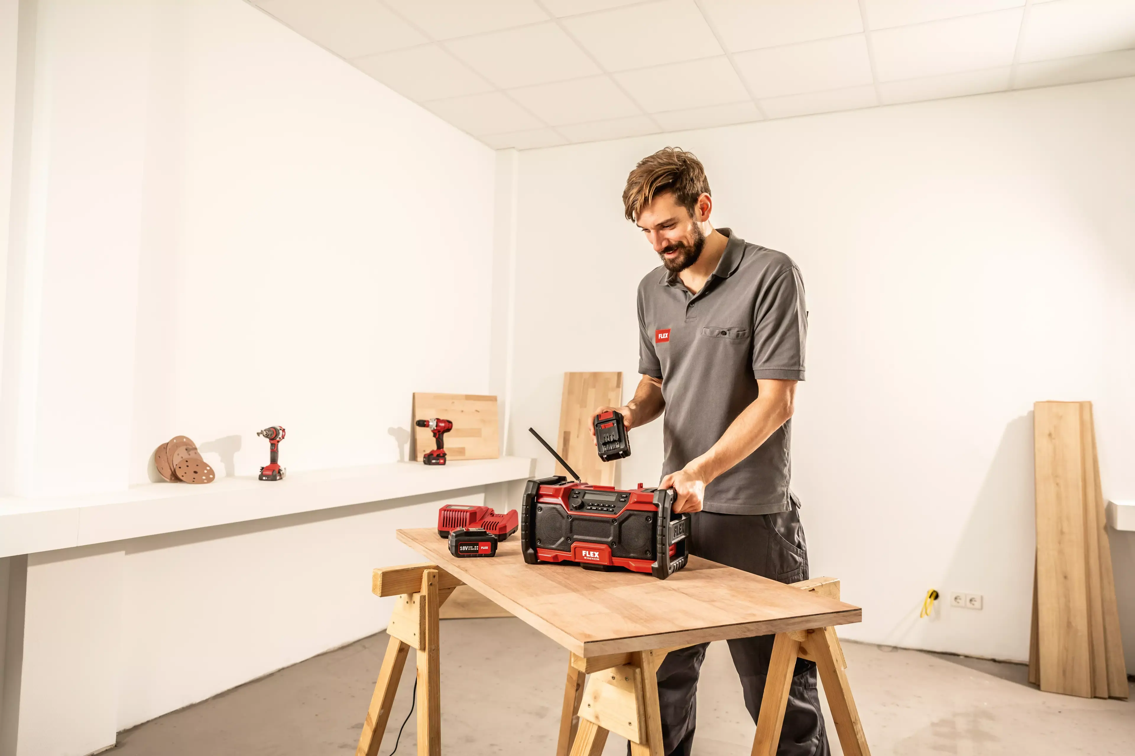 FLEX RD 12/18.0/230, Digitální aku stavební rádio 12 / 18,0 V