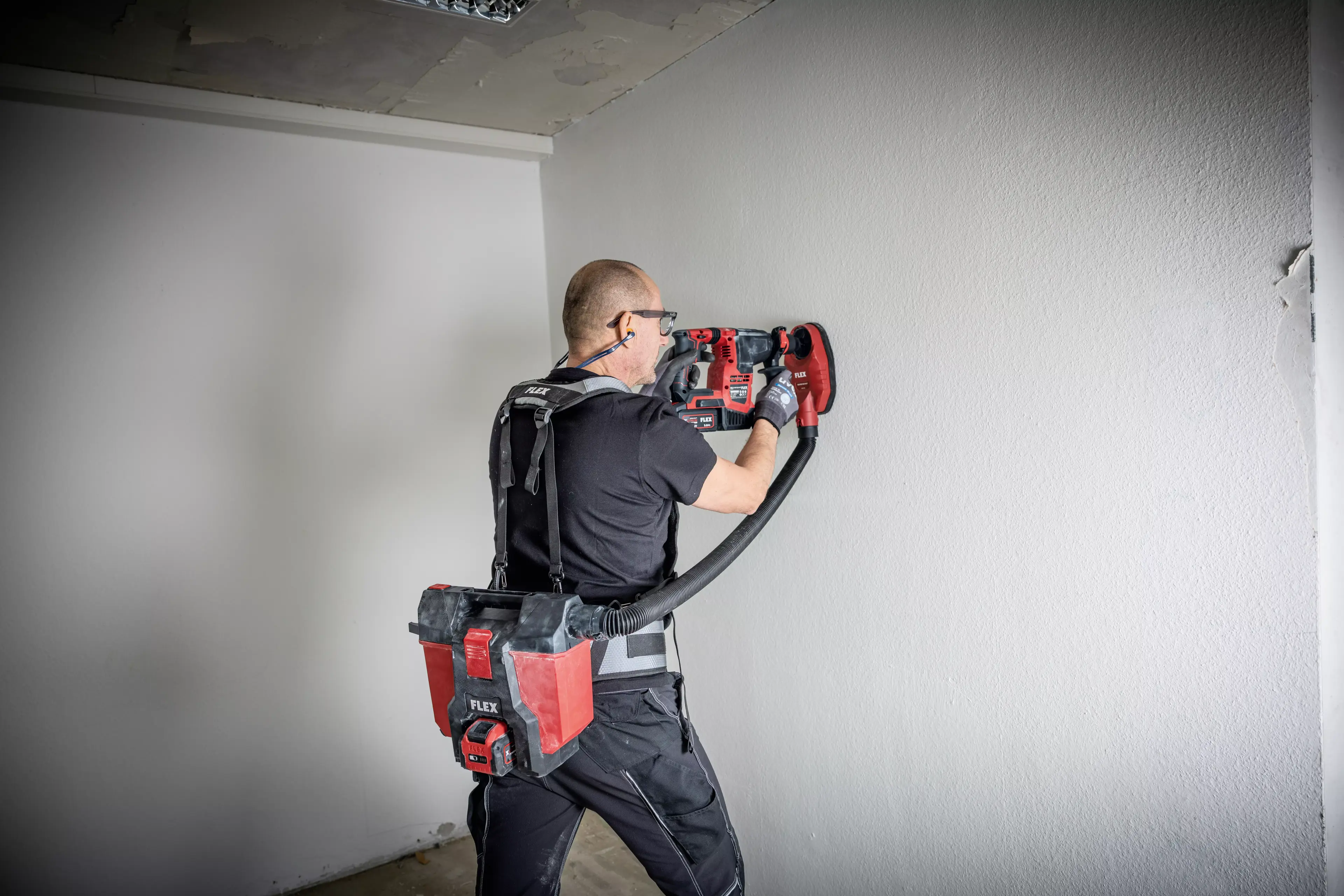 FLEX VC 2 L MC Hip 18.0-EC Kompaktní aku vysavač 1,5 l třída L