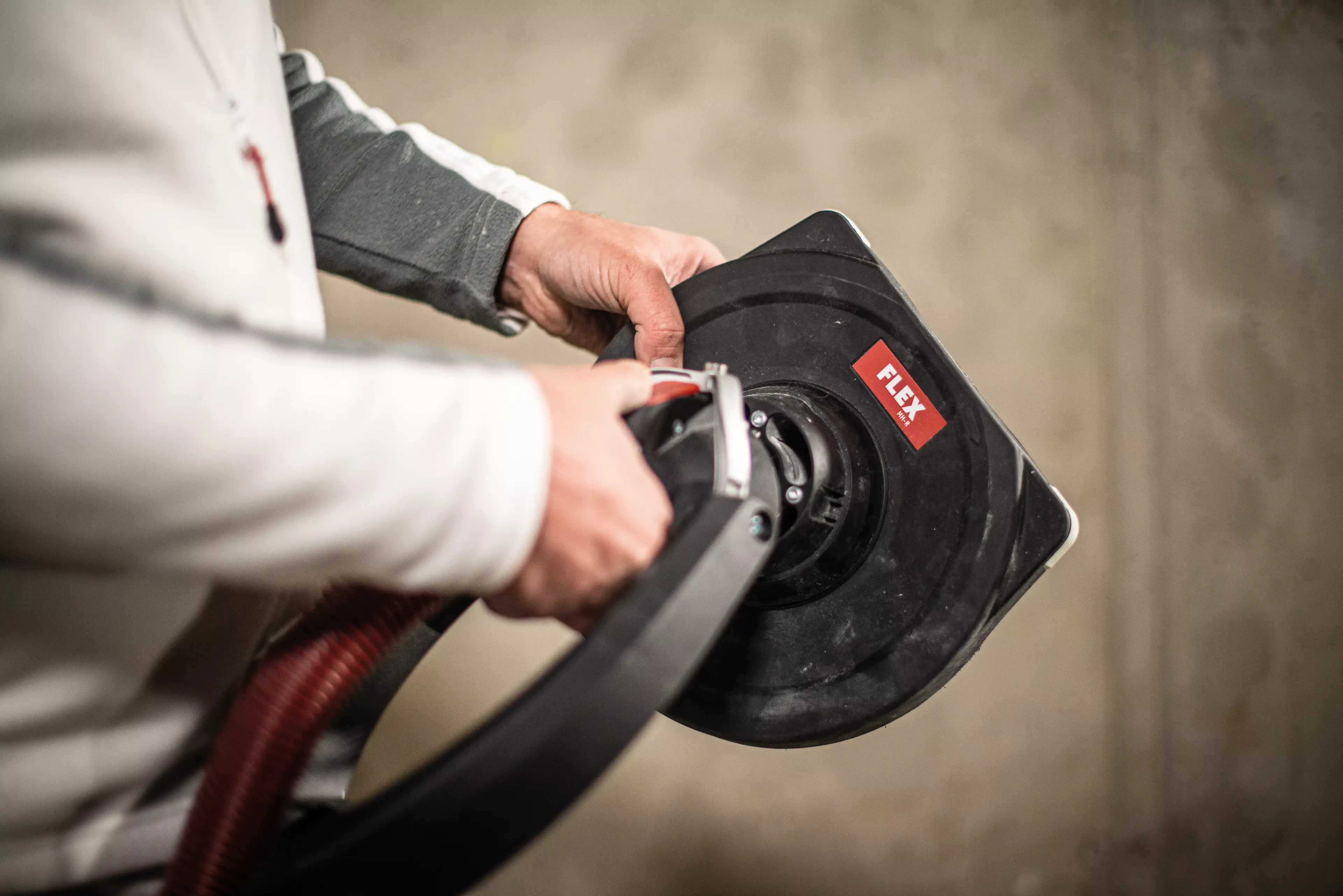 FLEX GE 7 + MH-X + SH, Bruska na stěny a stropy Giraffe® s výměnným systémem brusných hlav