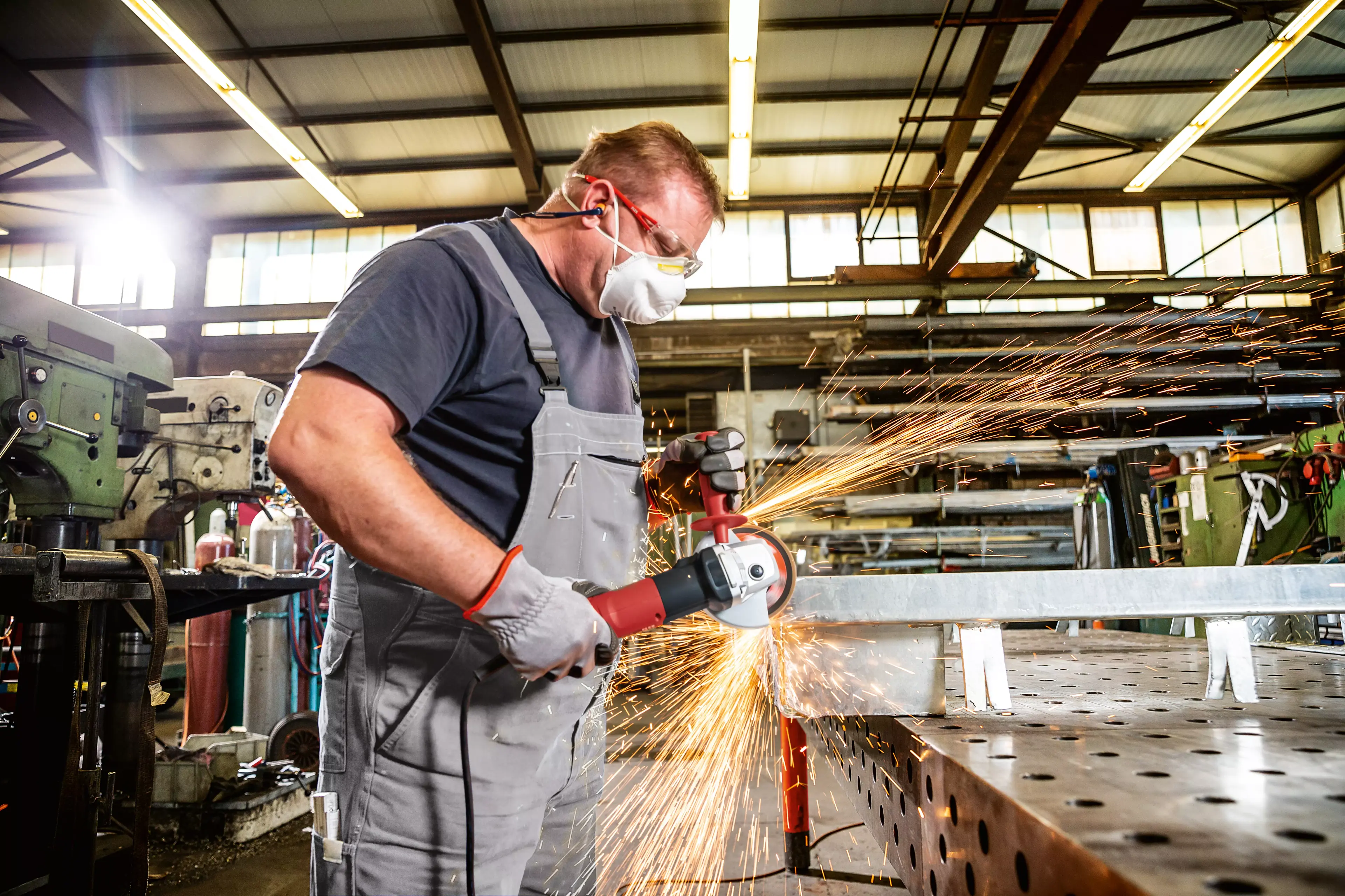 FLEX L 13-10 125-EC 1300 Wattů úhlová bruska s bezuhlíkovým motorem 125 mm