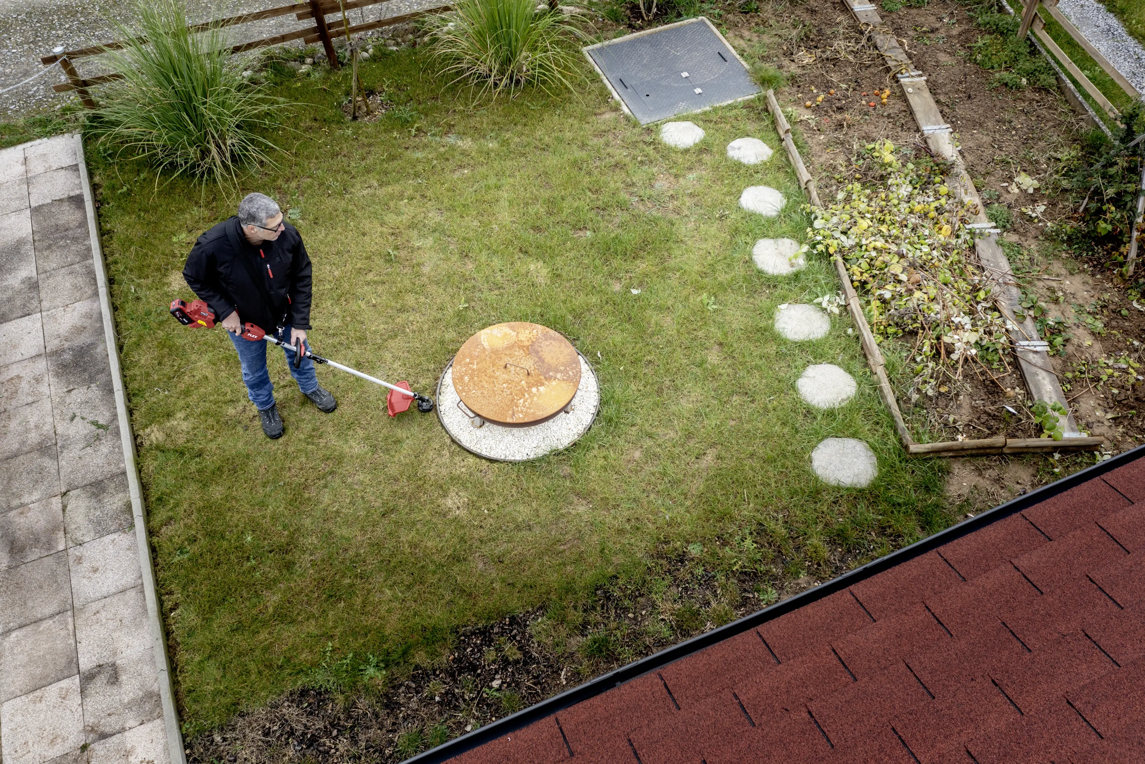 FLEX GLT 35 18-EC, Akumulátorová strunová sekačka 18 V + FLEX P-Set 18-88 R sada dvou akumulátorů 8,0 Ah a rychlonabíječky