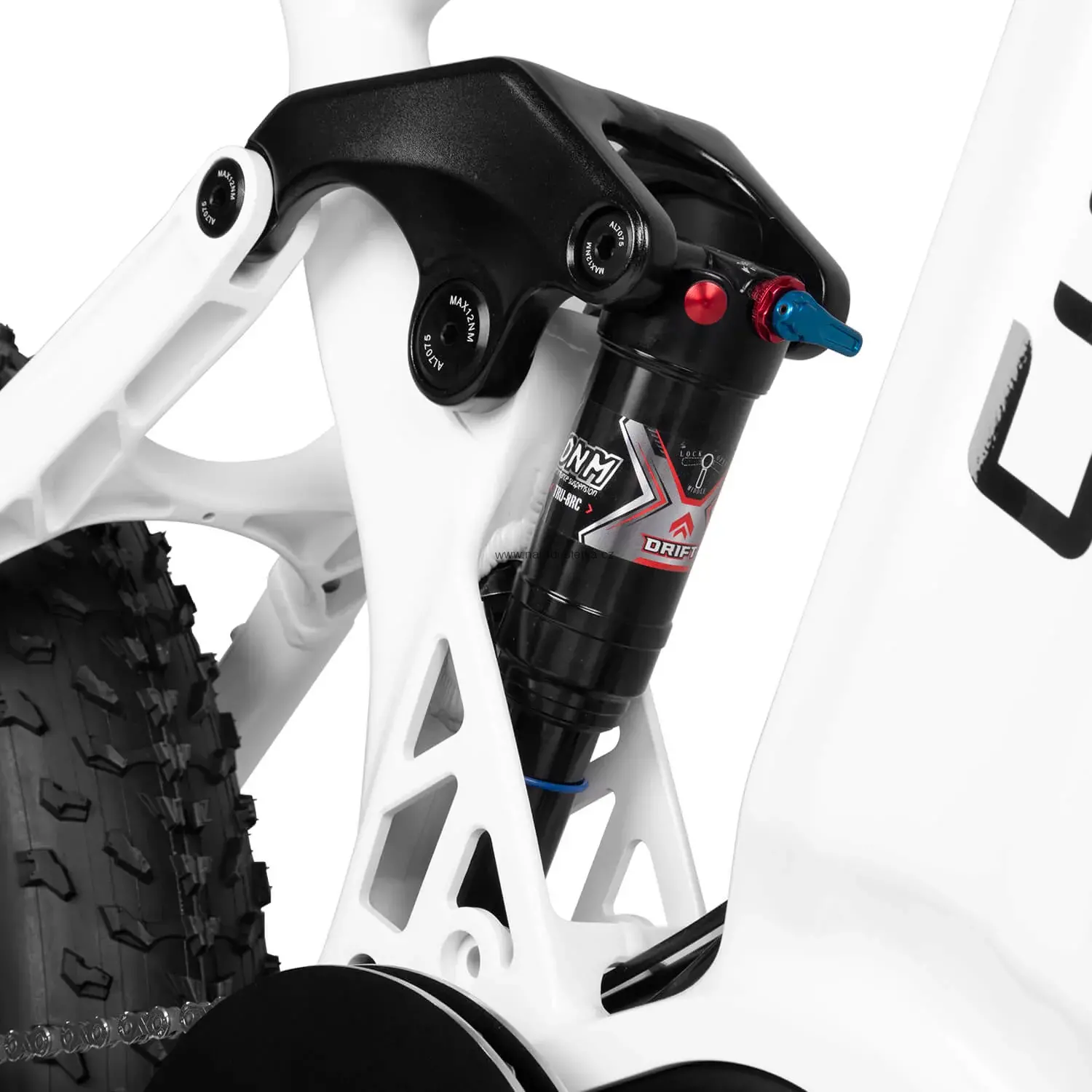 Cyrusher Trident celoodpružené horské elektrokolo Fatbike se středním pohonem černé