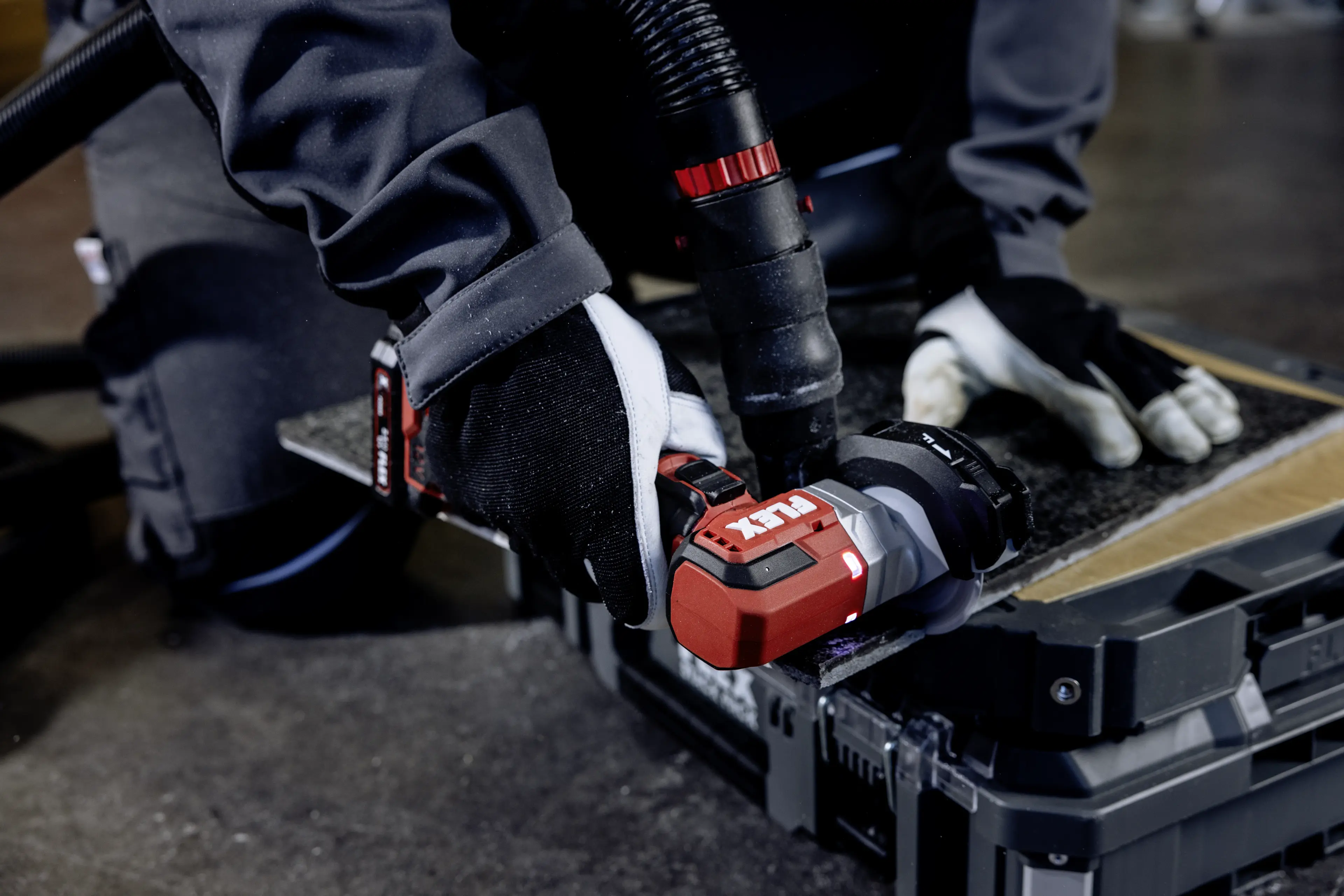 FLEX LBE 76 12-EC C, Aku úhlová minibruska 76 mm, 12 V 