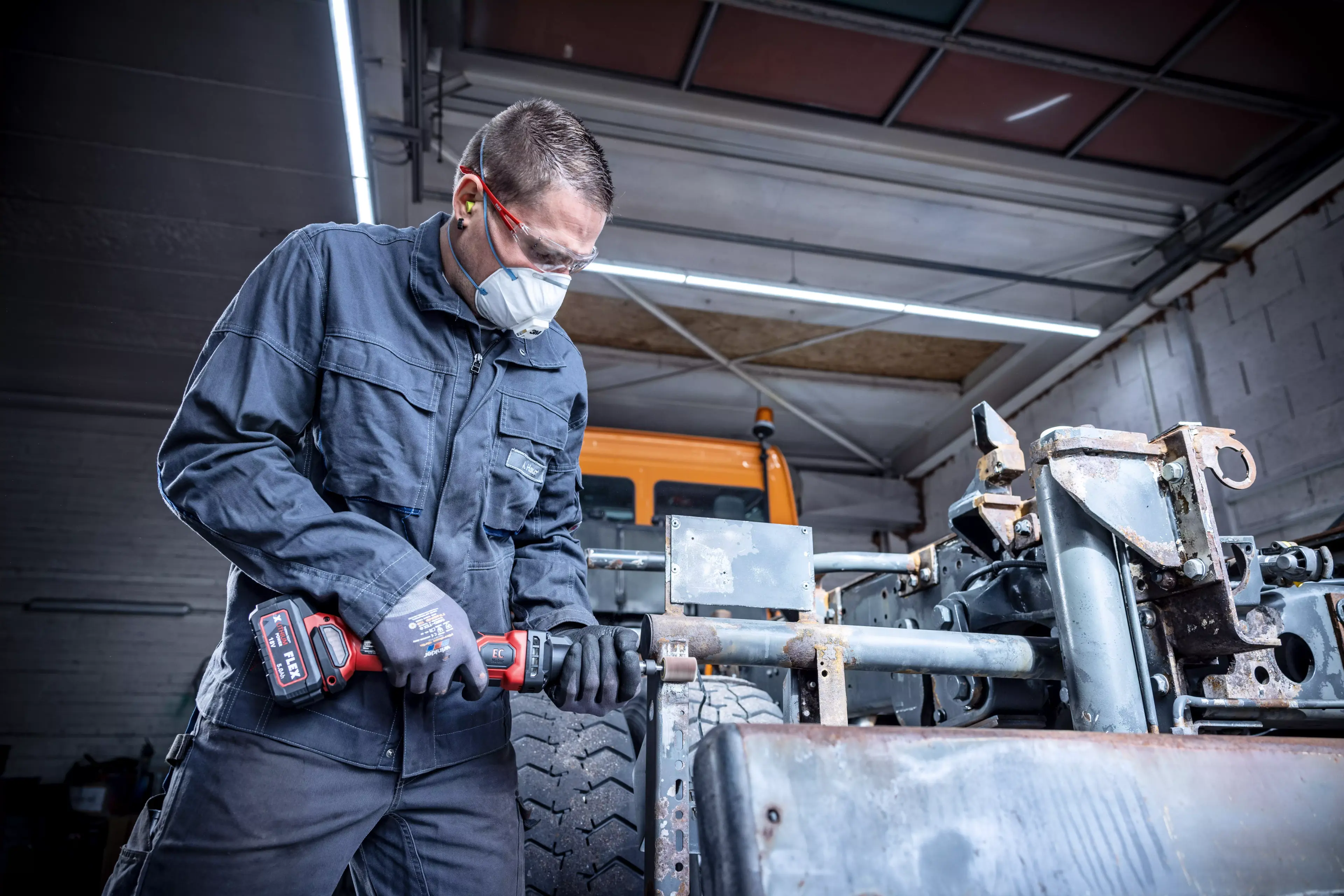 FLEX DGE 25 18.0-EC C Aku přímá bruska 18,0 V s variabilními otáčkami